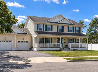 24 Messenger St, Toms River, NJ 08753