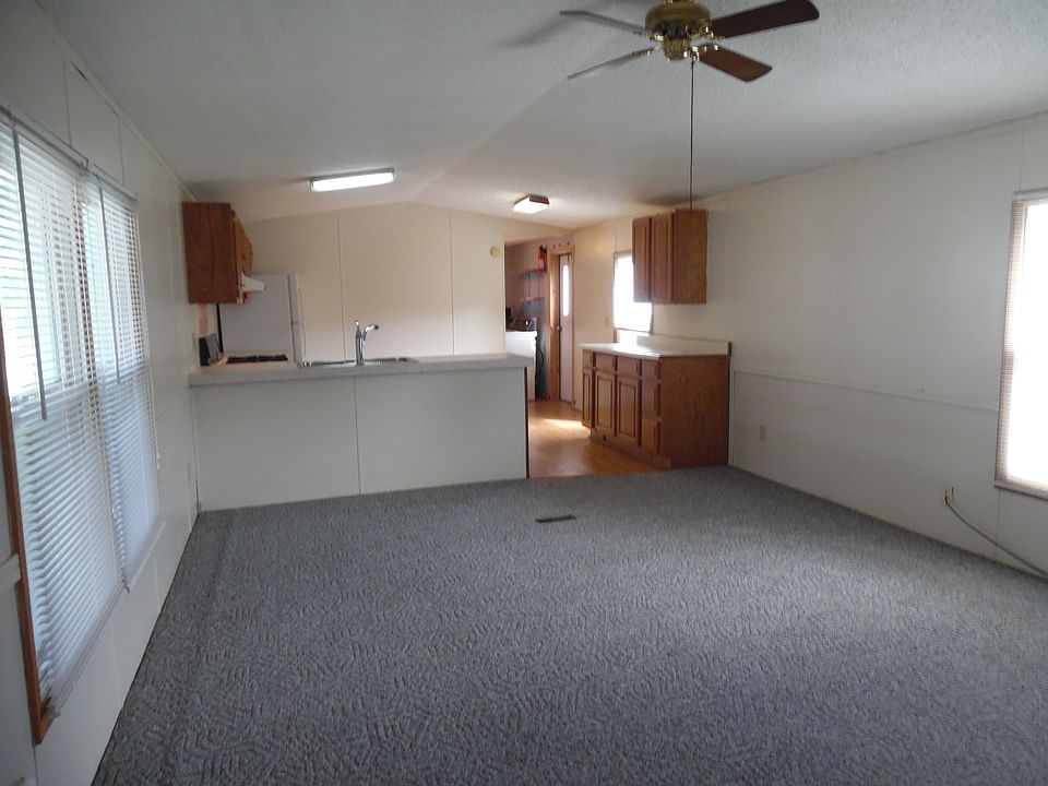 1st image of 205 Van Buren Cir