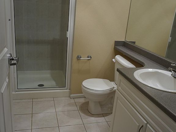 4th image of 12224 NE 8th St #114