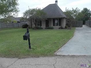 38295 Graystone Ave, Prairieville, LA 70769