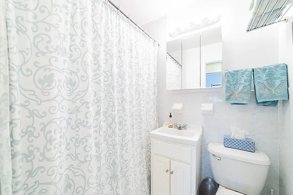 Rented by Compass | media 6