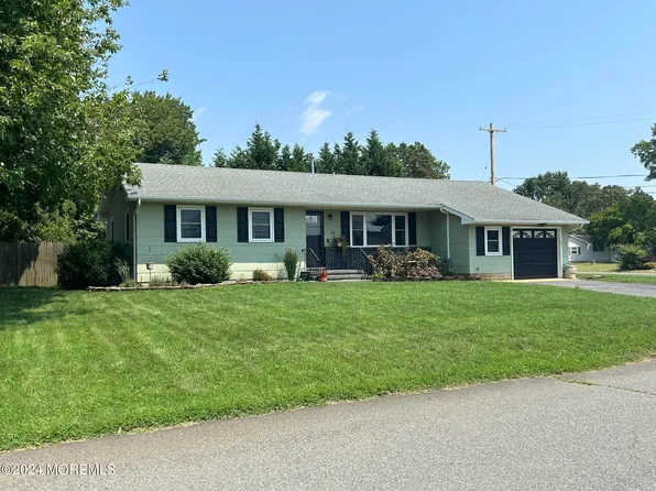 30 Parkers Point Boulevard, Forked River, NJ 08731