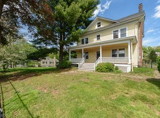 141 Leigh St, Clinton, NJ 08809