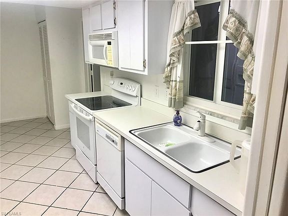 3rd image of 5554 Williamson Way