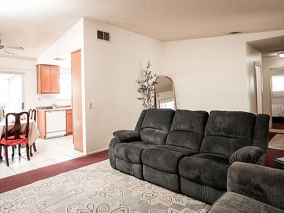 3rd image of 2471-8 Elm Ave