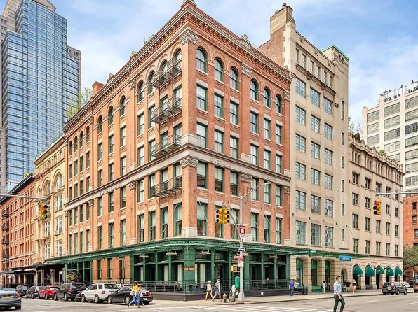 53 N Moore St APT 2A, New York, NY 10013