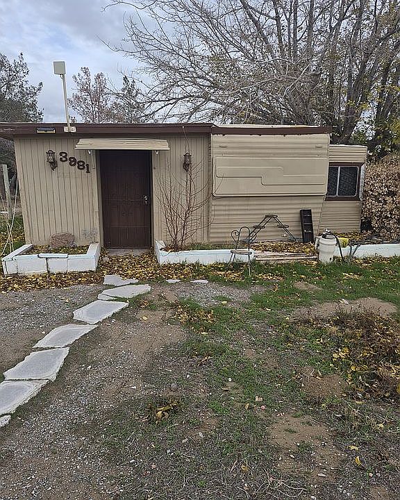 1st image of 3981 Leonard St