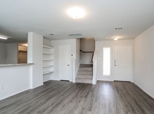 8807 Lar Ree Oaks Cir, Houston, TX 77028