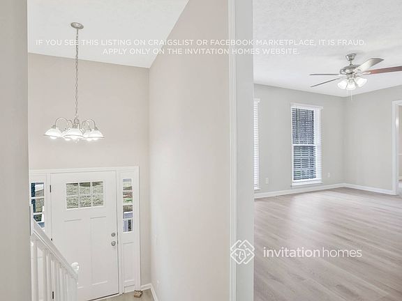 5th image of 2082 Cezar Dr NW