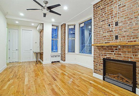 2nd image of 356 W 21st St APT 5