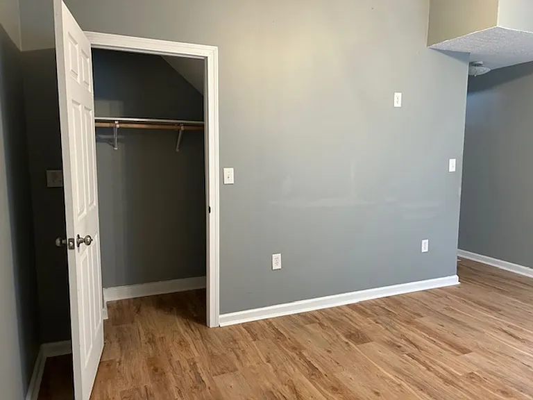 425 Huffman Ave — Photo 7