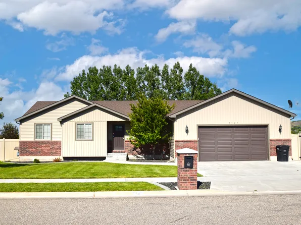 5547 S Cory Ln, Ammon, ID 83406