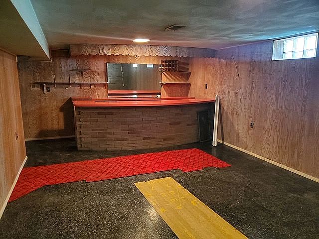 1st image of 8440 Craigleigh Dr