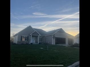 2028 Norfolk Ct, Union Grove, WI 53182