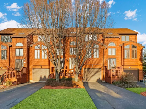 39 Sampson St #8, Saddle Brook, NJ 07663