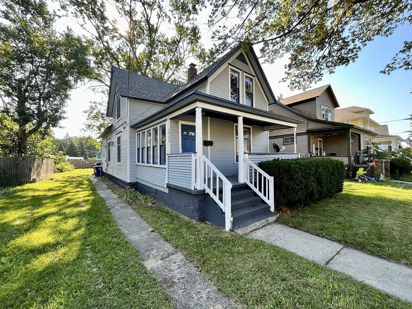 5 bed, 2.0 bath, $1,825 — Photo 2