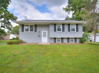 3048 E Orchard Dr, Decatur, IL 62521