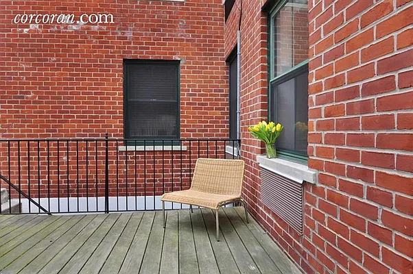 Sold by Corcoran | media 14