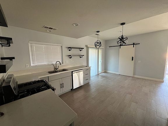 4th image of 53745 Avenida Carranza