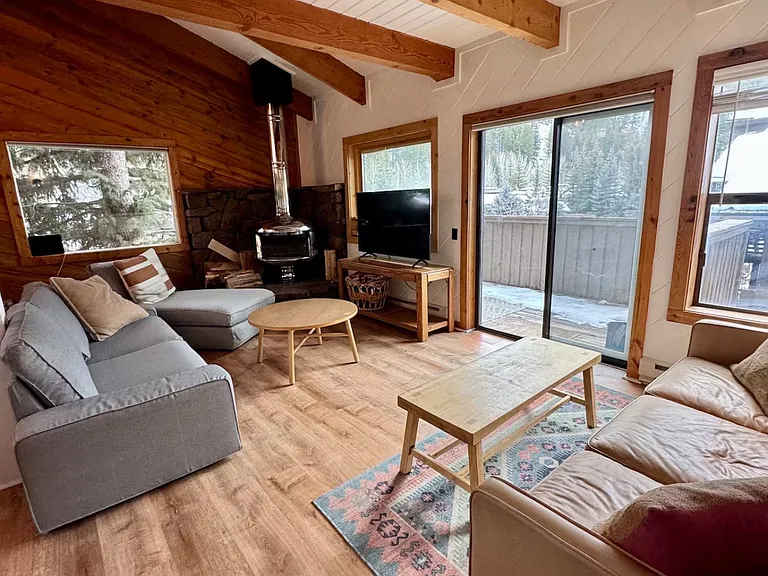 218 Skiway Dr #4 — Photo 4