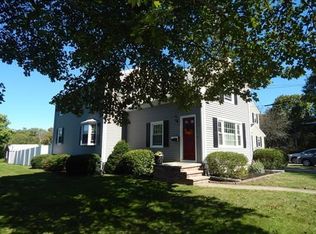 17 Walnut St, Danvers, MA 01923