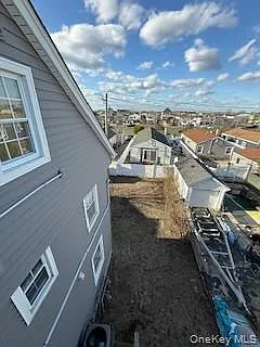 733 E Walnut St #UPPER — Photo 16