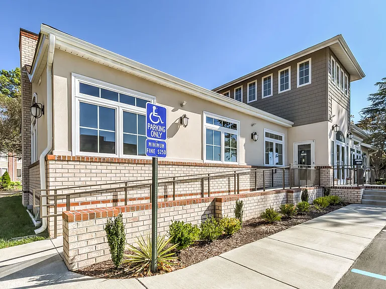 Peninsula Grove — Photo 14