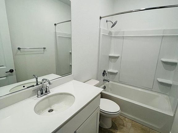 4th image of 1791 Lacey Ave