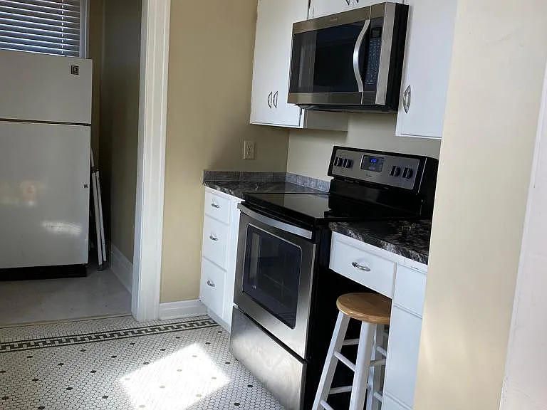 102 Bluff St #3 — Photo 2