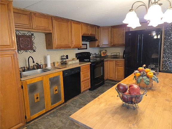3rd image of 238 Forest Ln