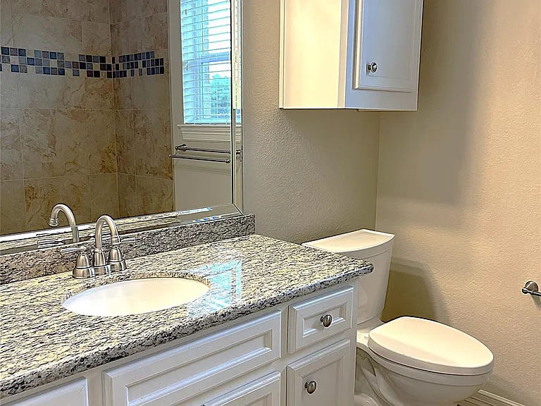 9723 Highland Pointe Dr — Photo 22