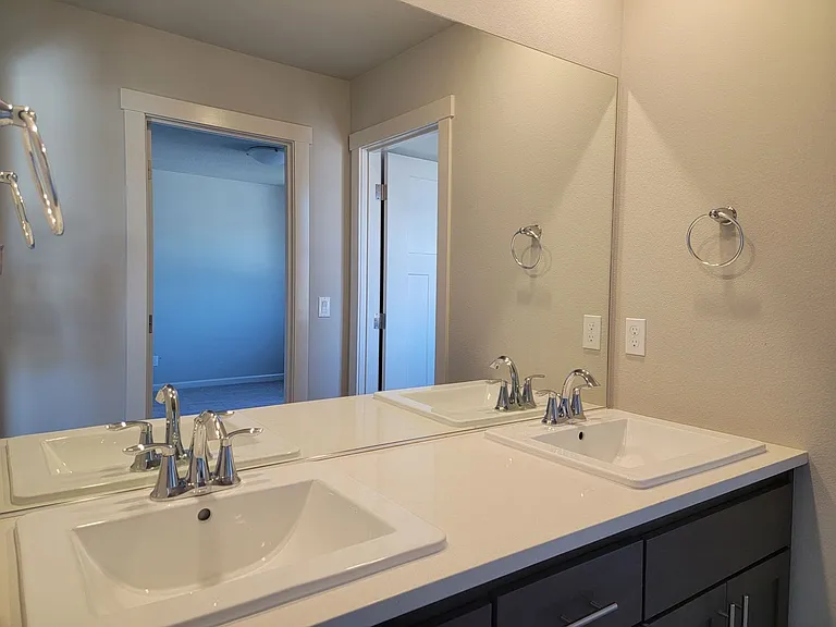 6219 Rebecca St SE — Photo 15