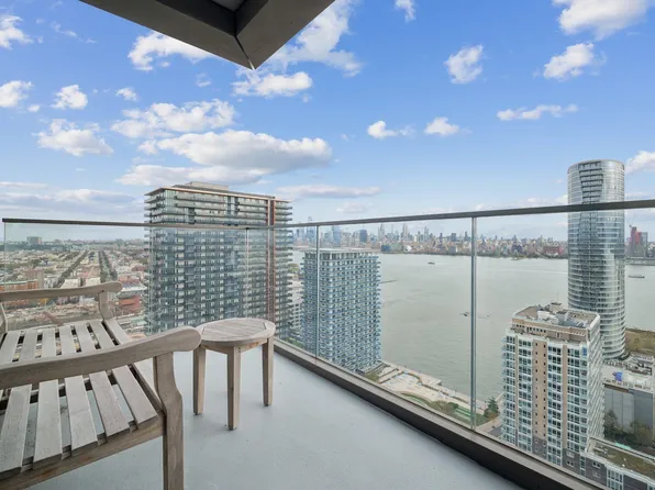 75 Park Lane South image 31 of 45