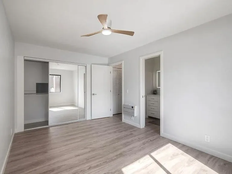 4705 Marina Dr #10-10-10 — Photo 7
