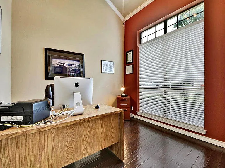 9504 Palmbrook Dr — Photo 17