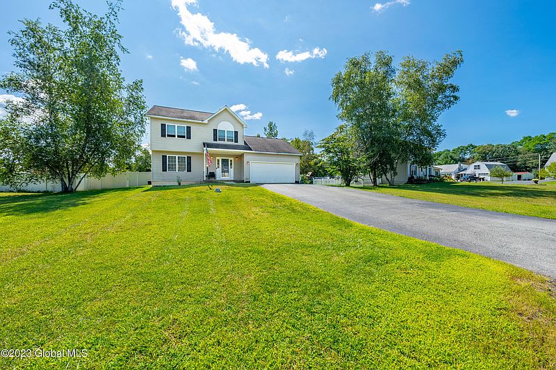 3rd image of 58 Evelyn Drive