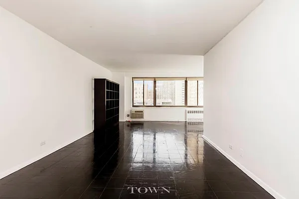 Rented by Town Residential | media 15