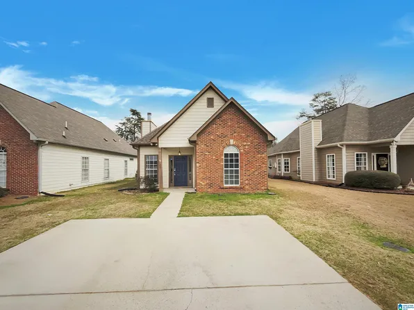 1001 Savannah Ln, Calera, AL 35040