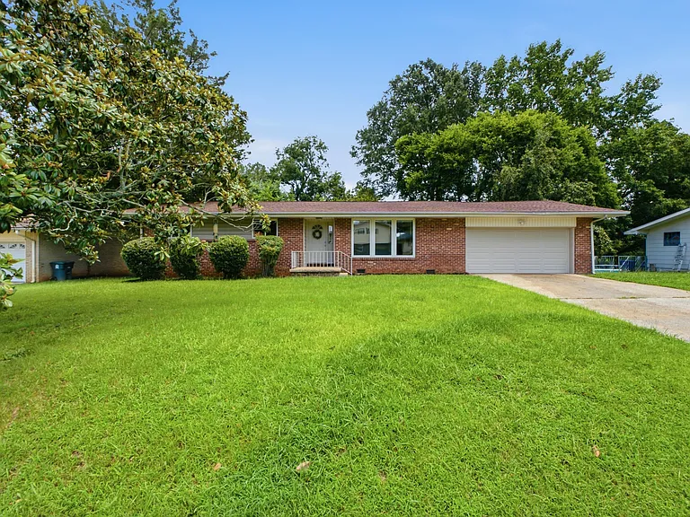 4727 Briarwood Dr — Photo 23