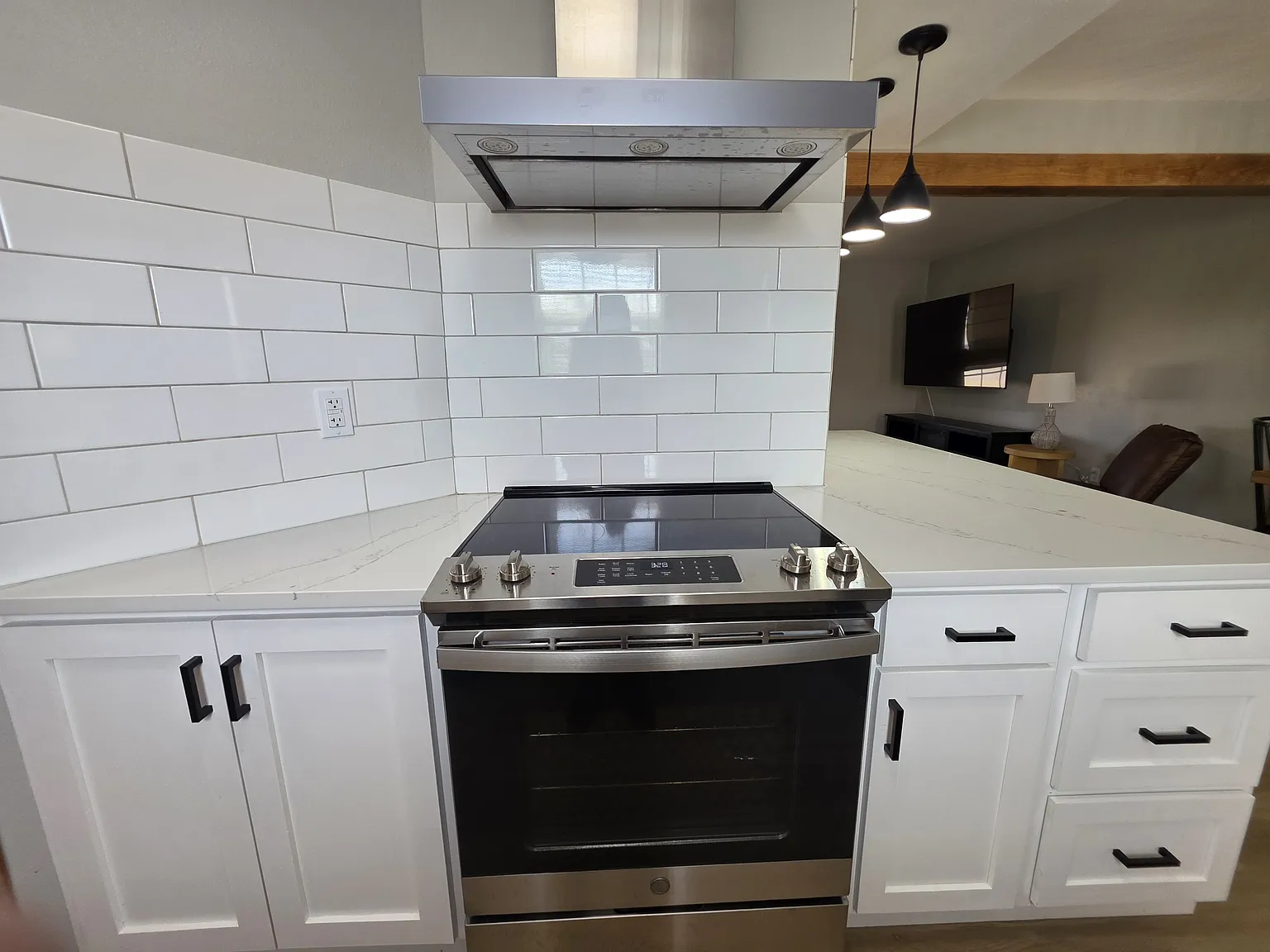 2402 Southeast Jayel Terrace - 2 — Photo 3