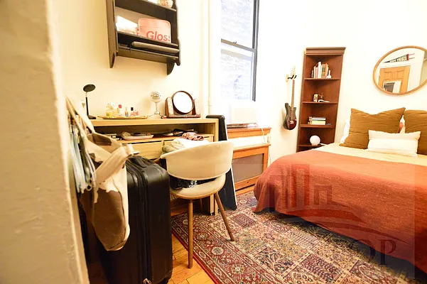 Rented by City Stop Realty | media 4