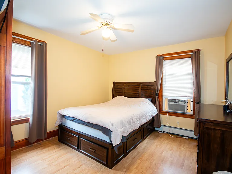 140 Hamilton St #1 — Photo 4