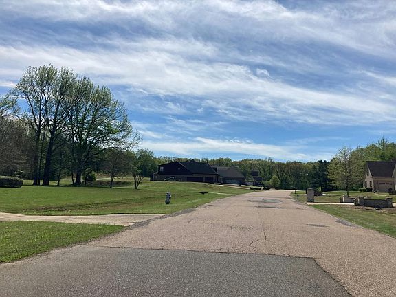 5th image of 5131 Royston Ln