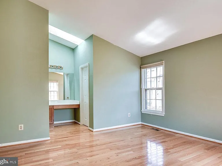 4216 Fox Lake Dr — Photo 14