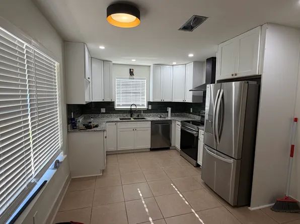 1155 Stewart Rd, Mobile, AL 36605