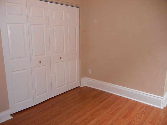 4th image of 160 Lincoln Ave APT 2