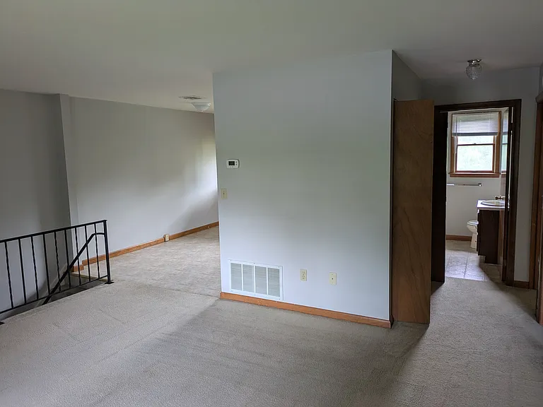 1340 Columbia Dr — Photo 9