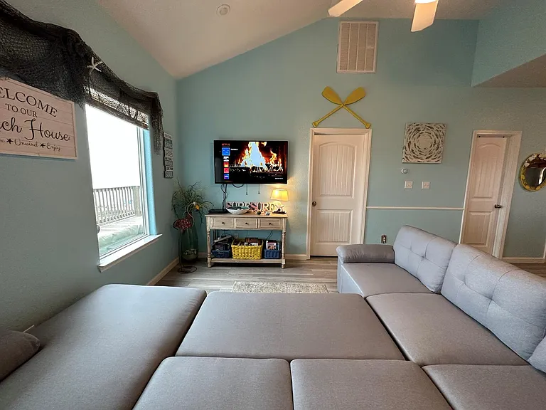124 Howard Ave #D — Photo 16