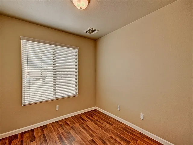 10930 W Montecito Ave — Photo 13