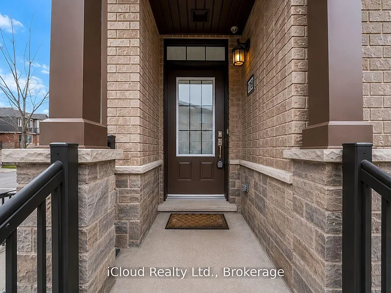 445 Ontario St N #103 — Photo 3